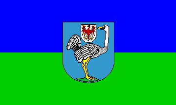 [City of Strausberg flag with CoA)]