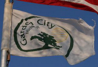[Flag of Garden City, Michigan]